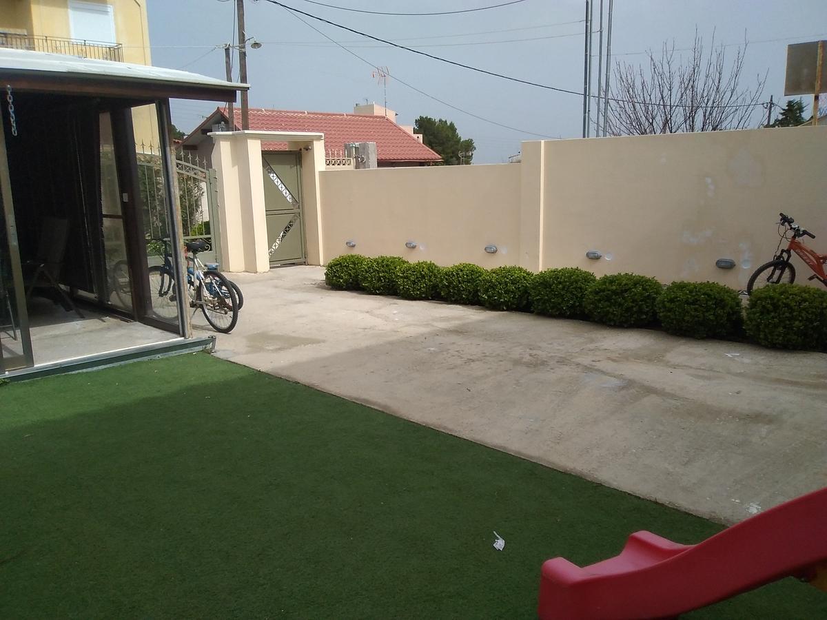 Rea'S Guest House Artemida  Esterno foto